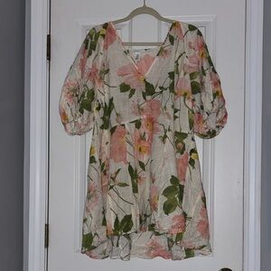 Floral V-Neck Puff Sleeve Top